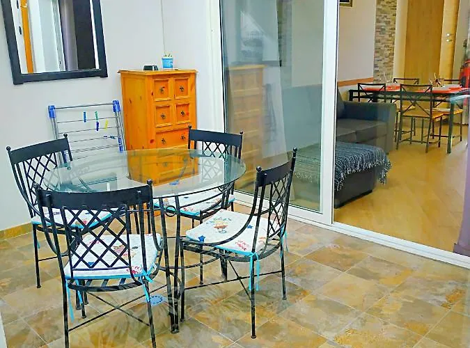New Renovated Duplex Near The Ocean Located In Tenerife Sur Lägenhet *