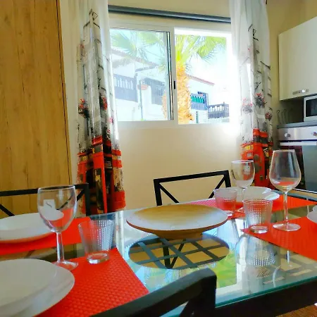 Appartement New Renovated Duplex Near The Ocean Located In Tenerife Sur *