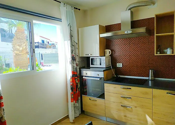 New Renovated Duplex Near The Ocean Located In Tenerife Sur