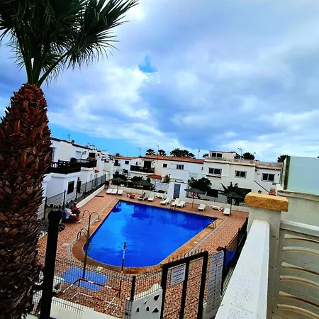 New Renovated Duplex Near The Ocean Located In Tenerife Sur Appartement